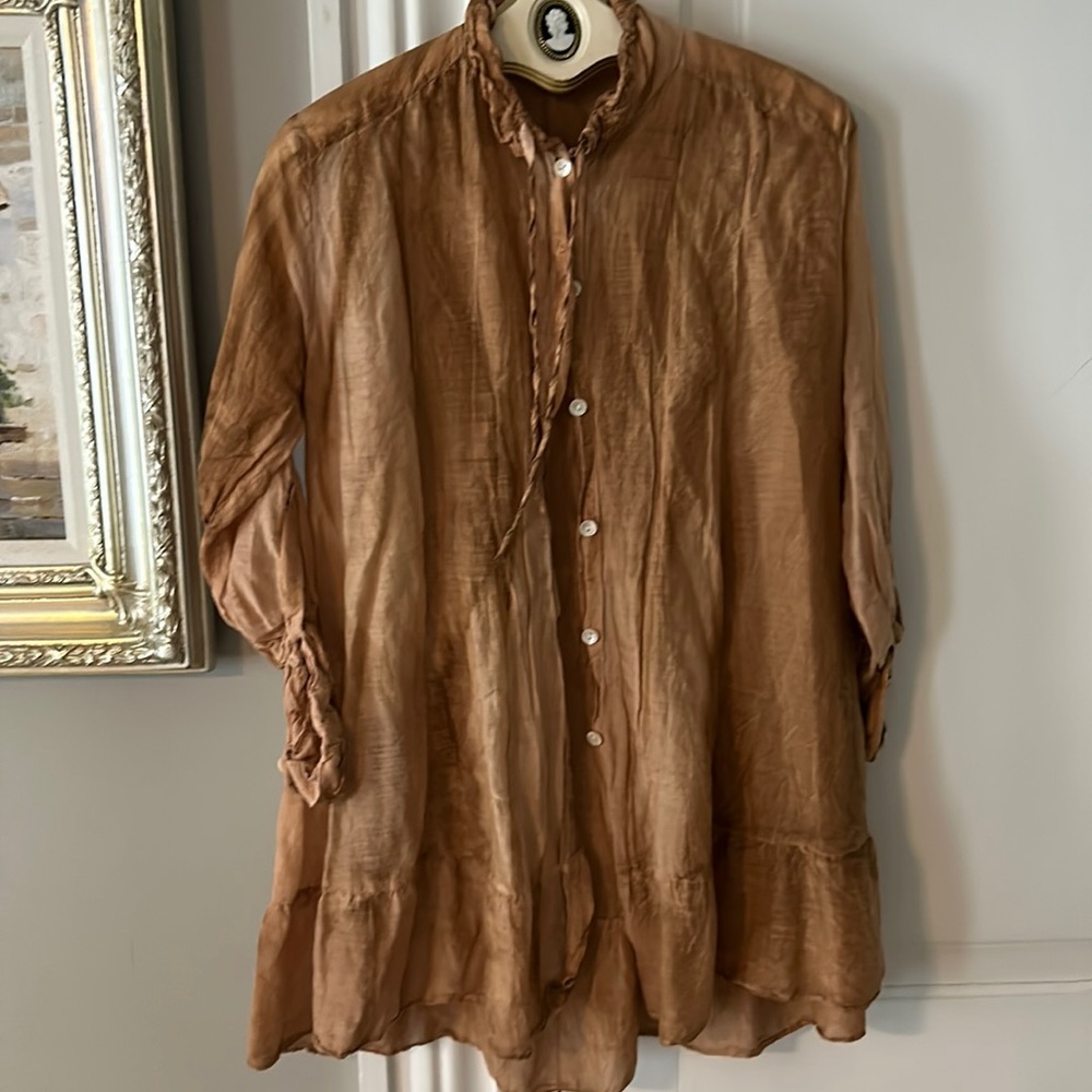 Beautiful Apu Blouse.